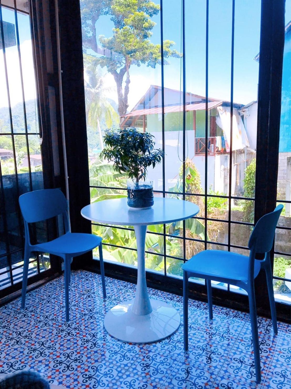 אכסניה Blue View House